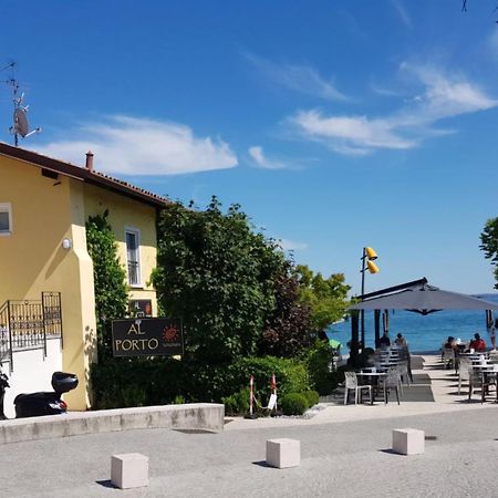 فيلا Graziosa Al Porto Moniga del Garda المظهر الخارجي الصورة