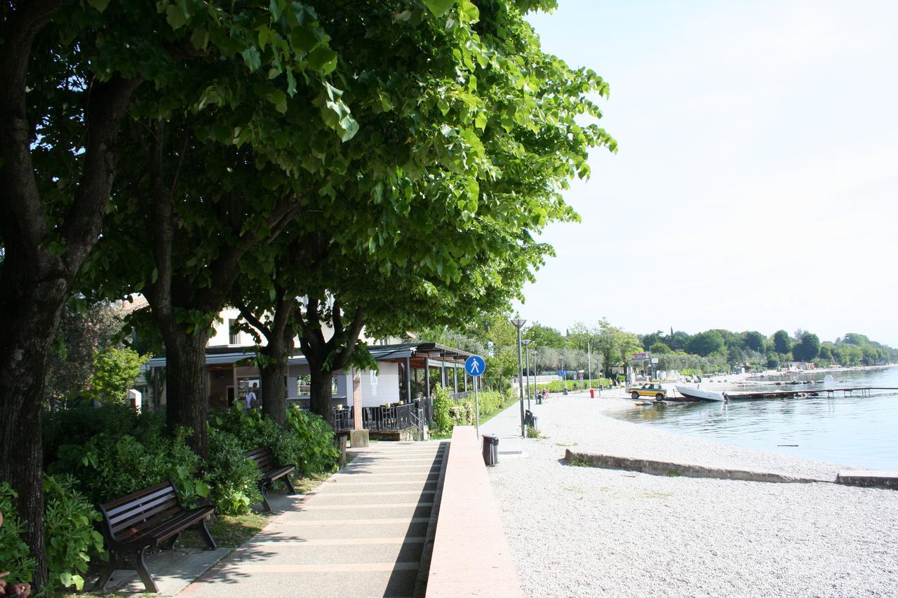 فيلا Graziosa Al Porto Moniga del Garda المظهر الخارجي الصورة