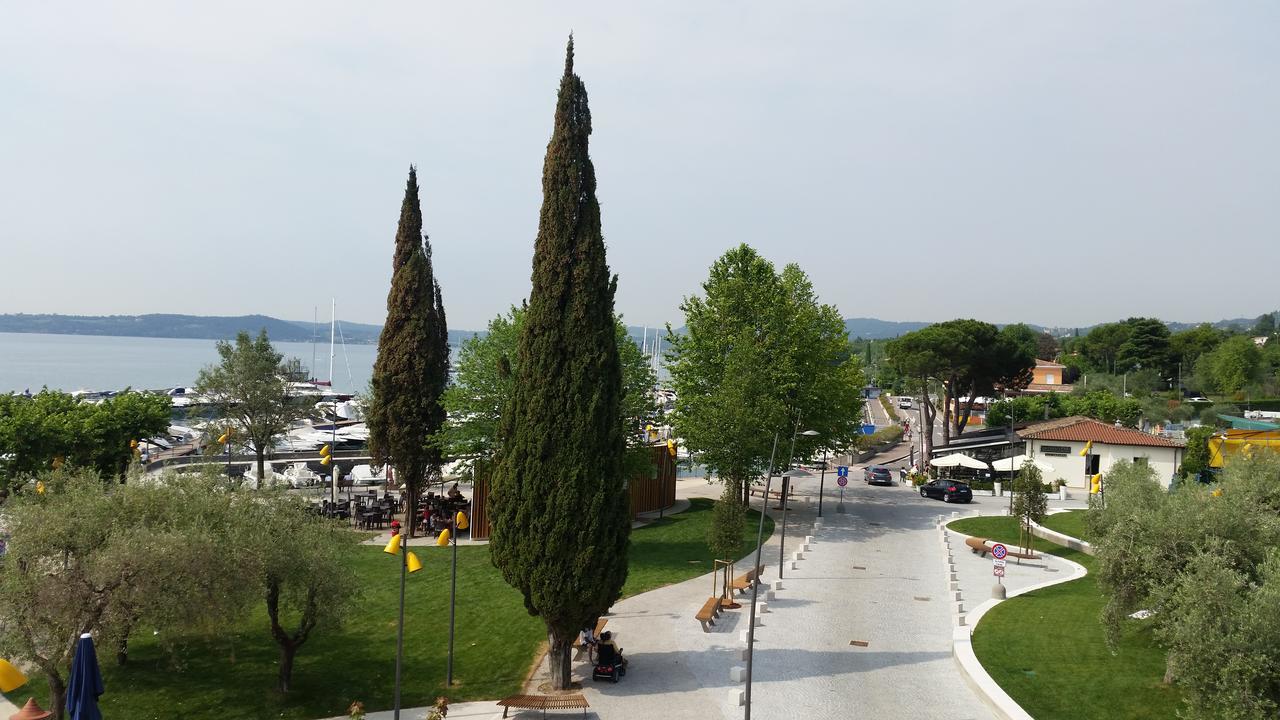 فيلا Graziosa Al Porto Moniga del Garda المظهر الخارجي الصورة