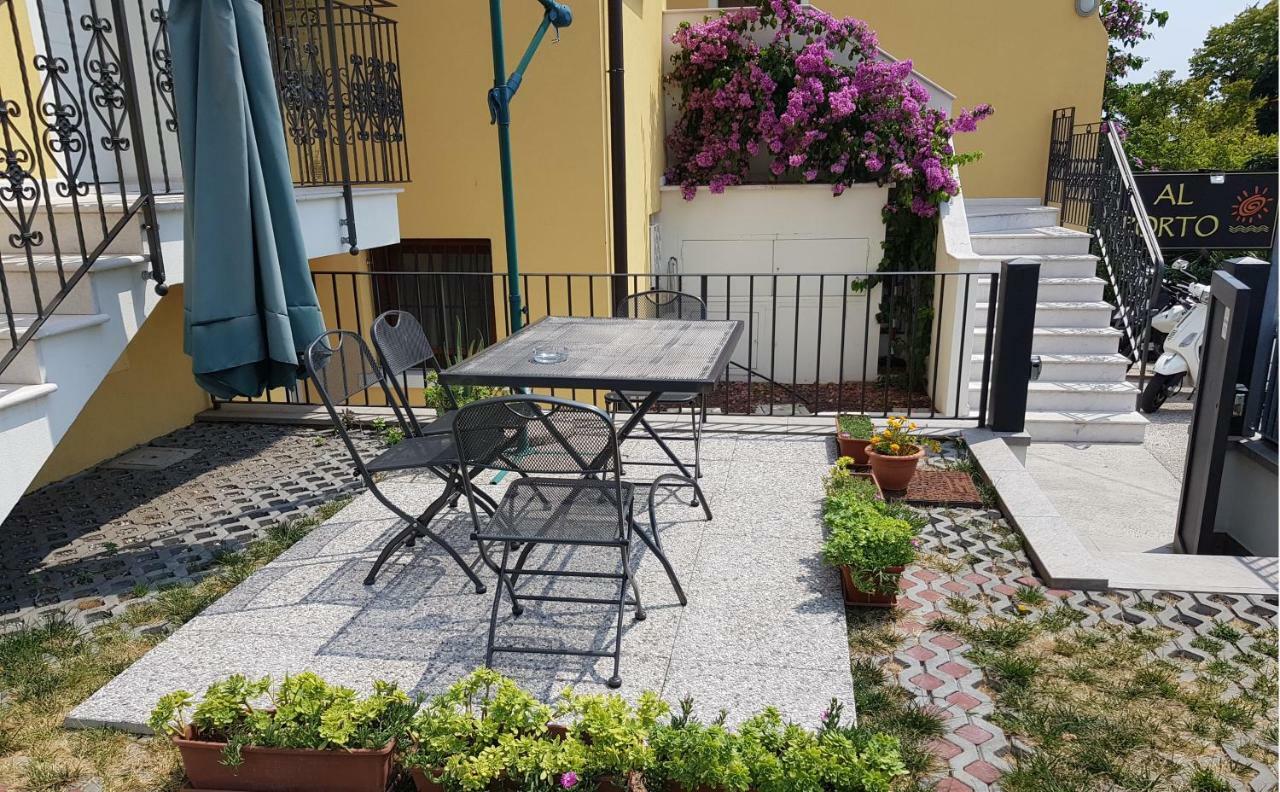 فيلا Graziosa Al Porto Moniga del Garda المظهر الخارجي الصورة